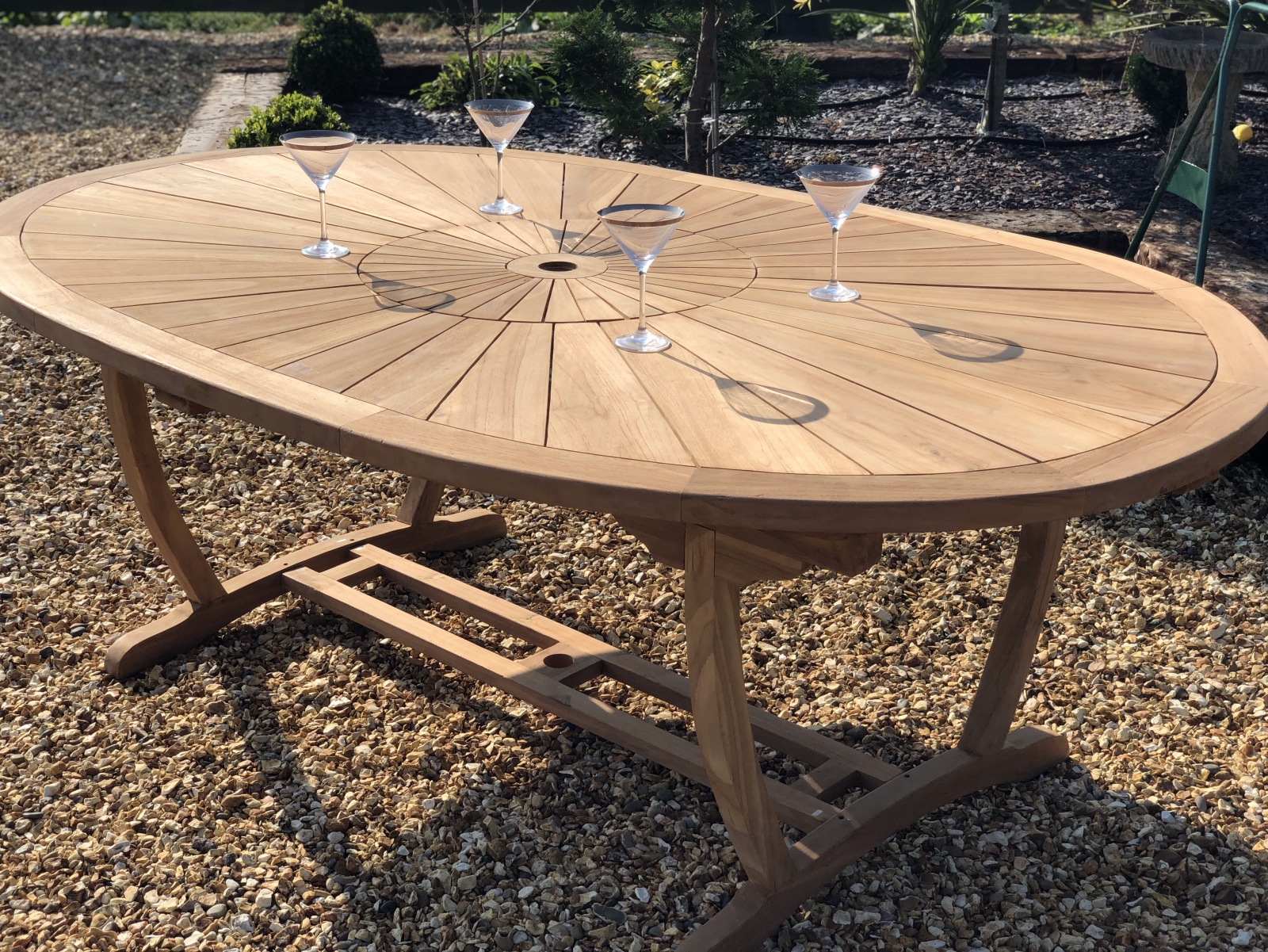 oval-teak-table.jpg